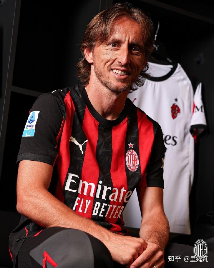 荷甲战报：费尔曼、佩皮破门，埃因霍温2-0战胜海伦芬