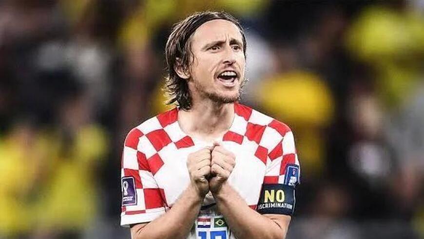 两位超级球星或各奔东西，布克为何宁愿被高估？