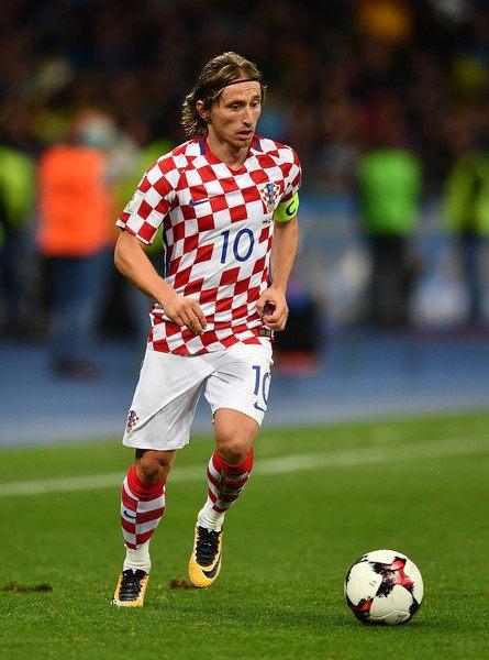 广东险完成大逆转！徐杰轰25+11，奎因27+8，杜锋昏头操作葬送好局