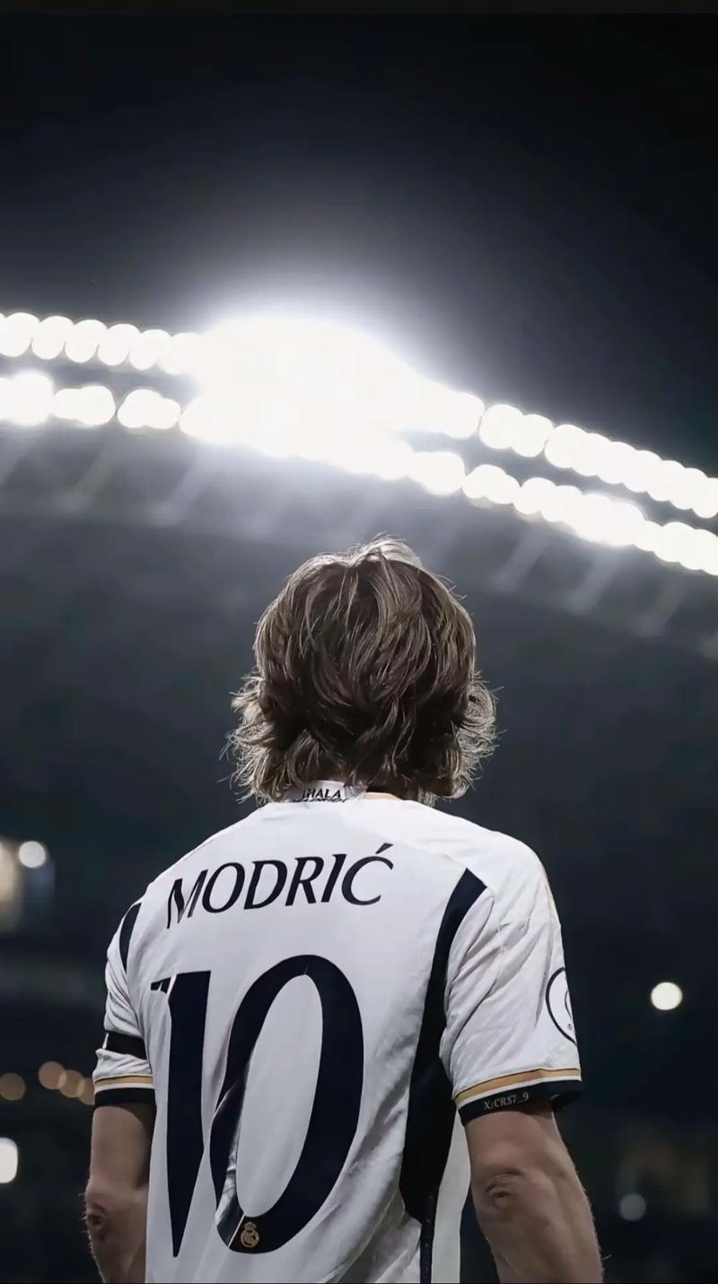 爱德华兹26分欧文空砍39分 森林狼力克独行侠