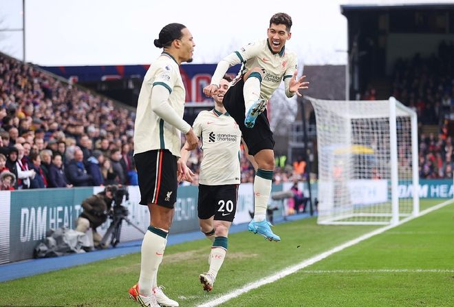 详解棒球规则中的打者防碍守备