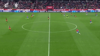 孟铎一家近照，退役转型成功，财富自由，迎娶女篮美女，家庭幸福